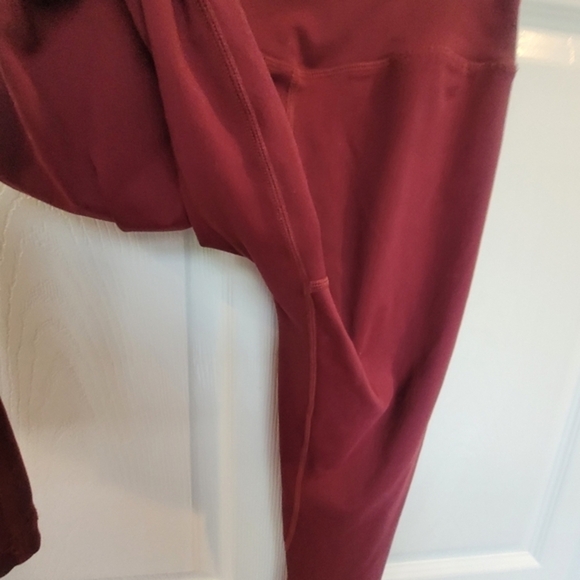 Kora Athletic Workout Leggings‎ Maroon Women's Size  Small - Picture 6 of 13